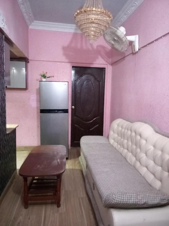 Entire Furnished Two Bedrooms Apartment Ground Floor With Kitchen 卡拉奇 外观 照片